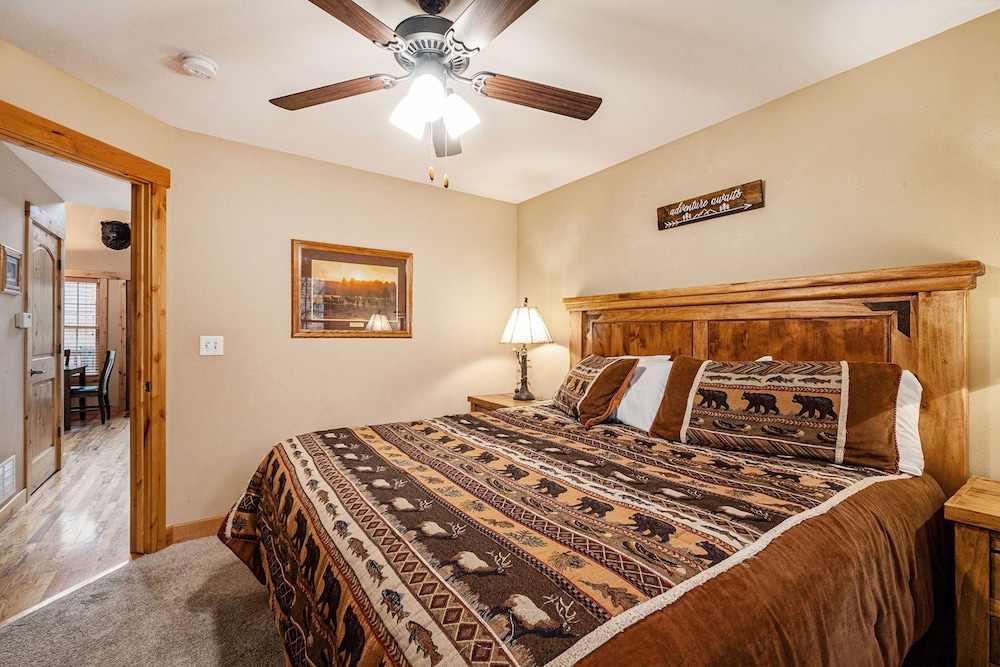 Solitude Bighorn 9 - Estes Park 2 Bedroom Condo by RedAwning - Property Image 23