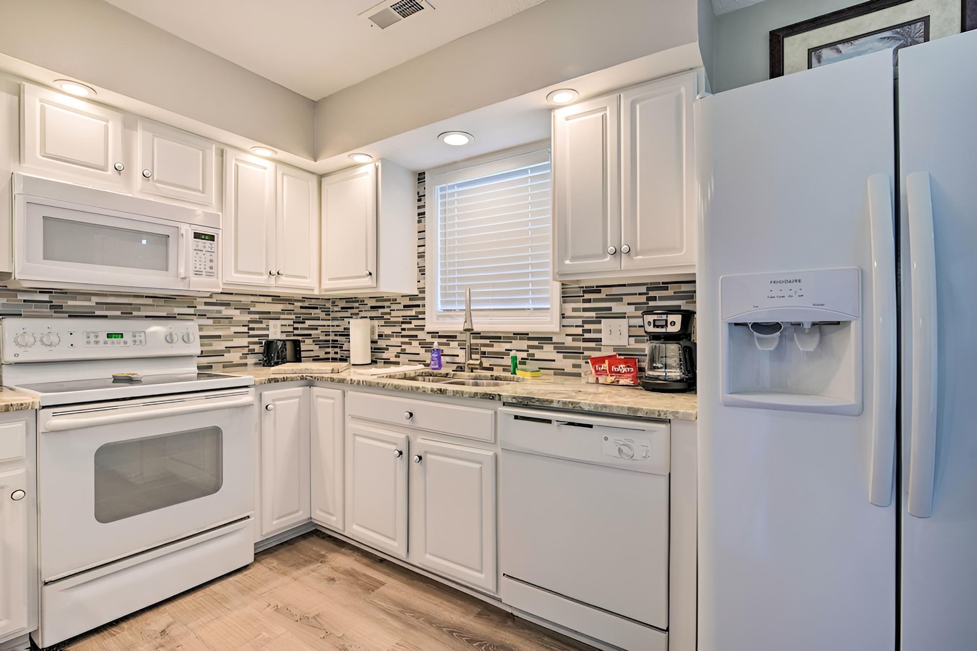 Bright & Airy Myrtle Beach Home Near Shopping view 2