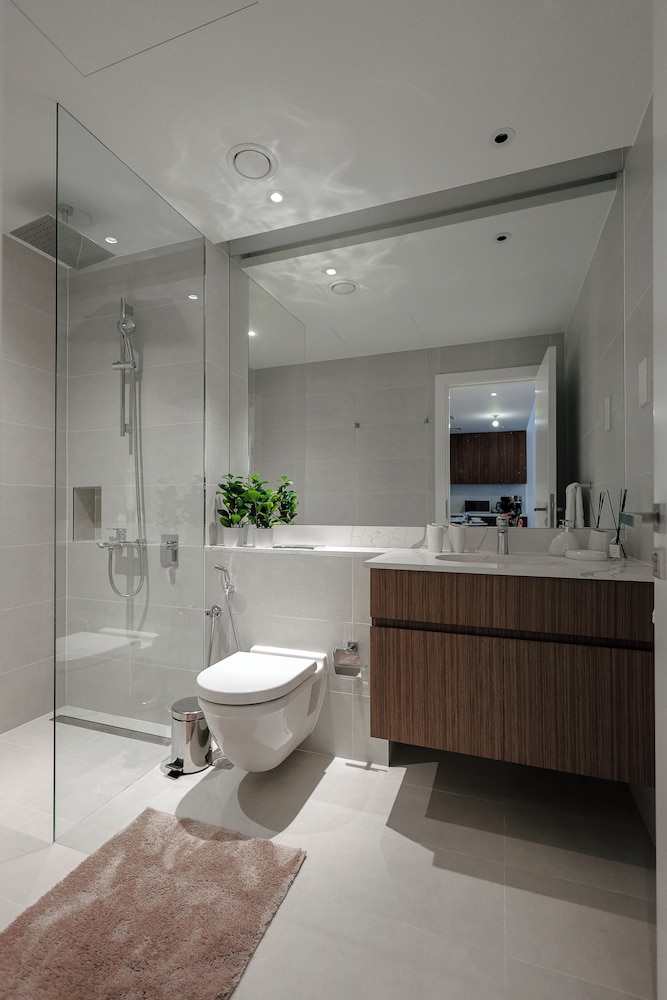 Stylish 1BR Apartment in La Sirene