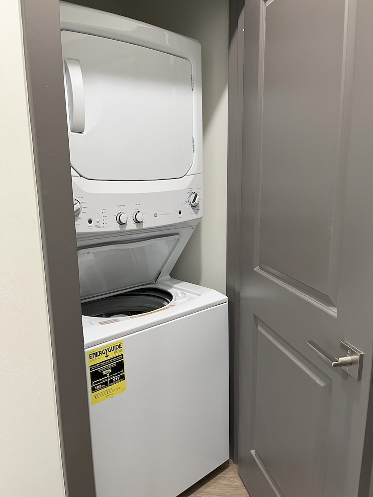 Capital City Apt - 101