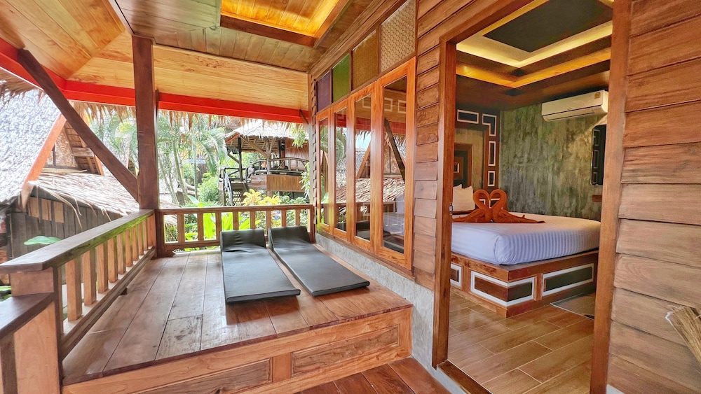 Phi Phi Relax Beach Resort