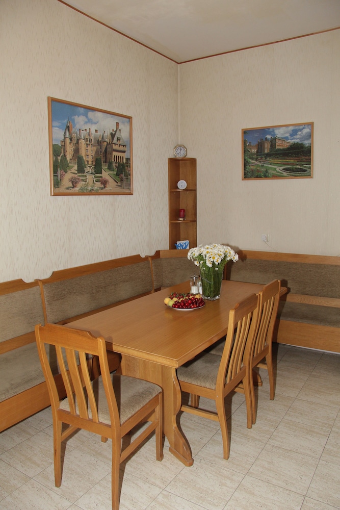 Rafael Hostel
