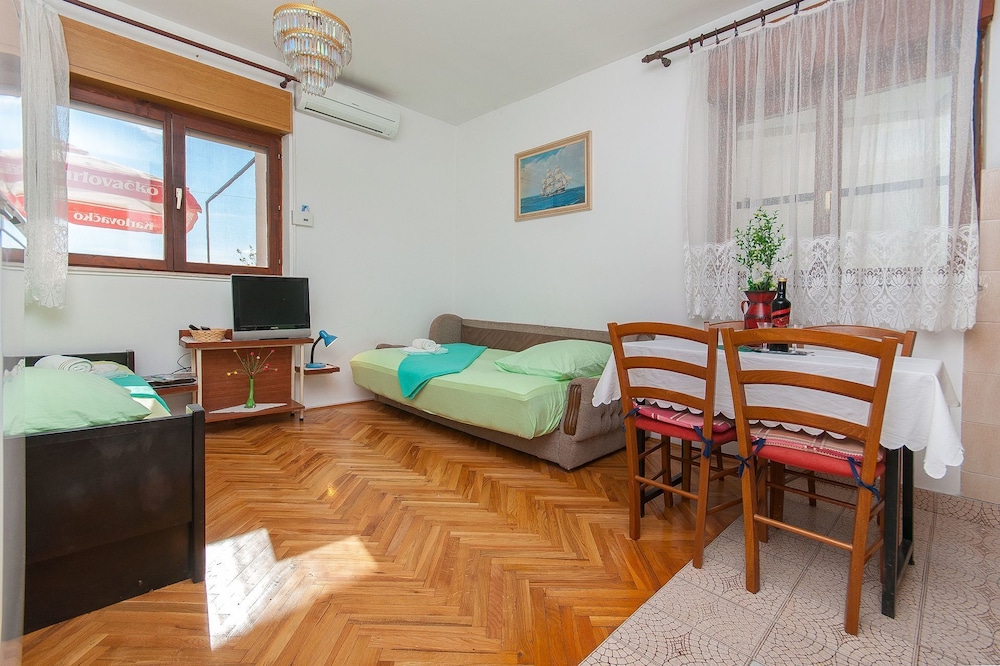 Franka - Beautiful sea View & Parking - A2 view 2