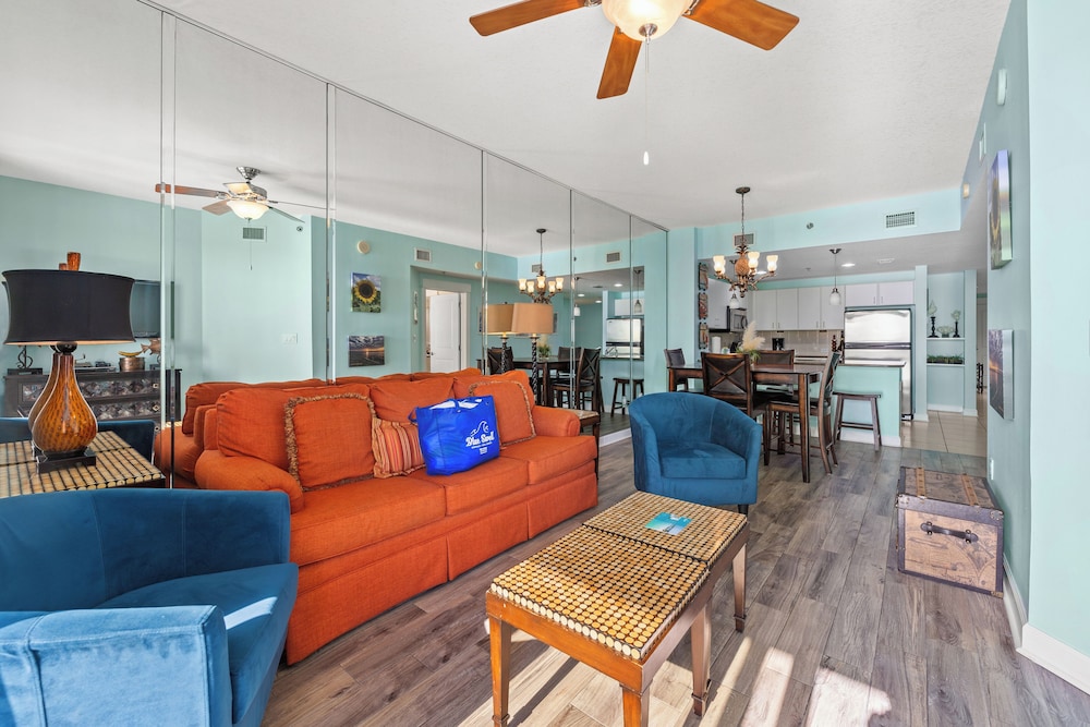 20th Floor Condo! Sleeps 8! Gulf Front Master Suite w/ Beautiful Gulf Views!