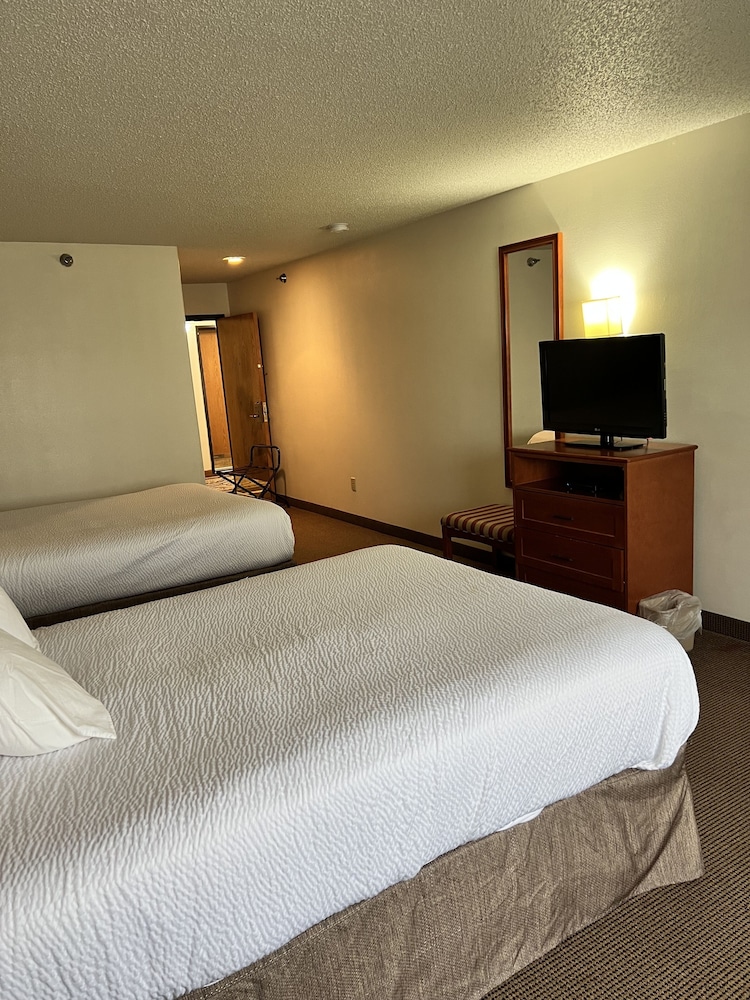 Serena Inn & Suites - Sundance