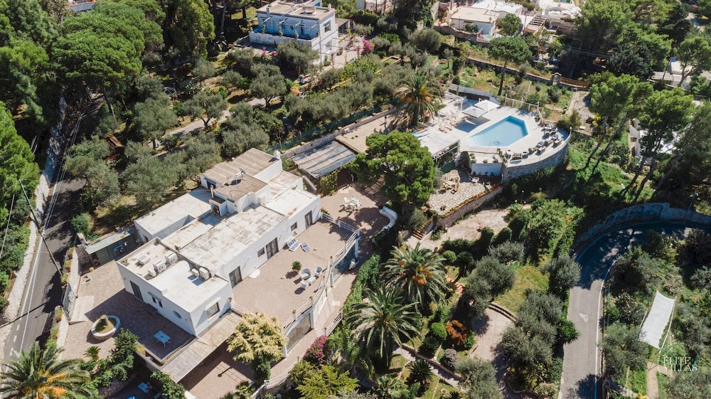 Villa Paradiso in Anacapri view 5