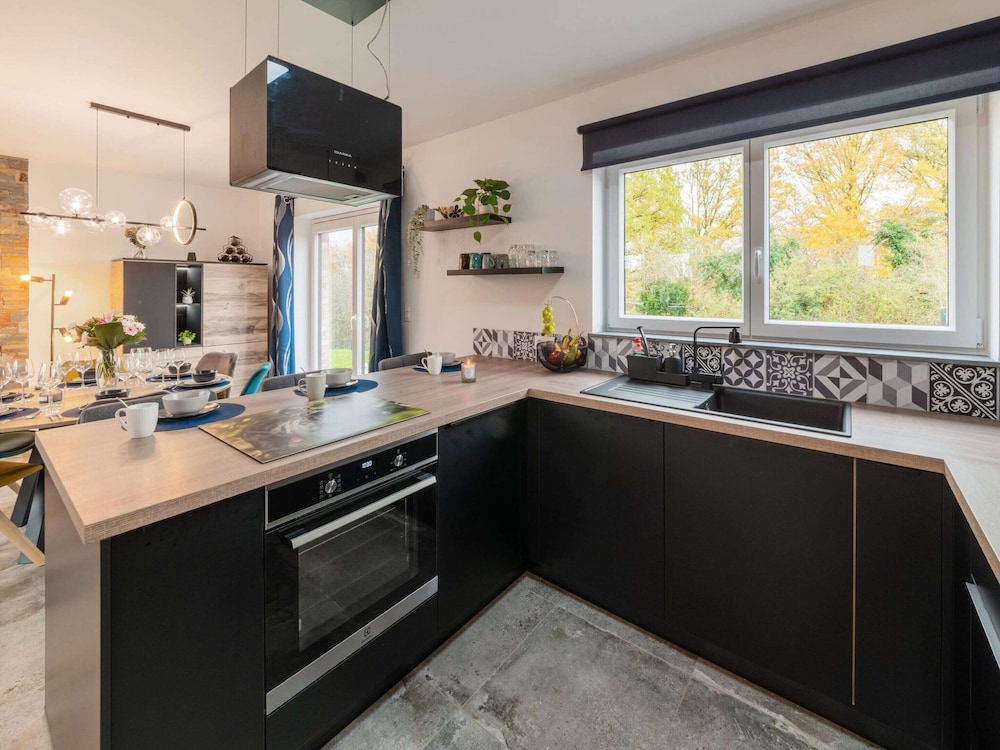 Holiday Home in Noiseux With Fenced Garden