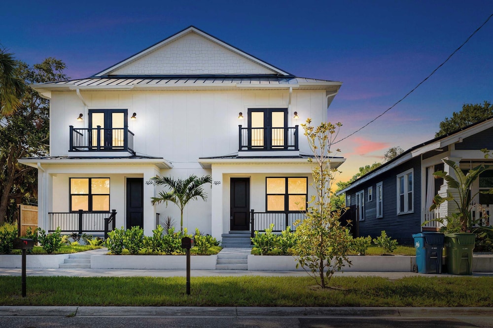 New Build in Old West 3 Bed, 2 Bath Family Rental