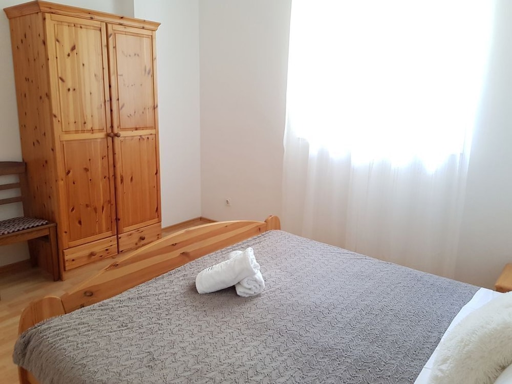 Nicely decorated apartment Neda view 5