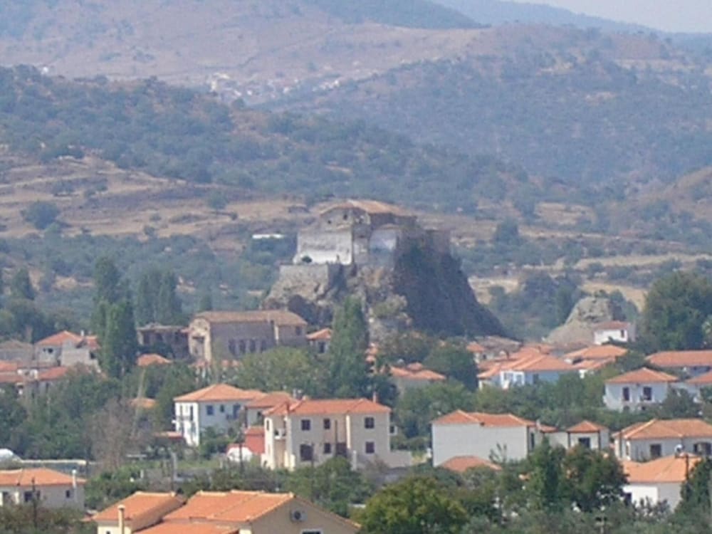 Troyan Hill Apartments