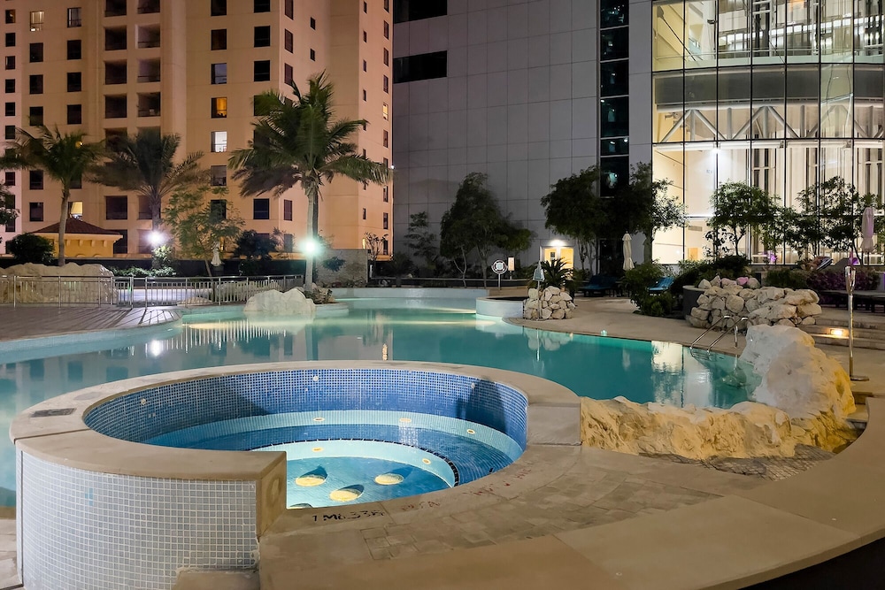 Excellent 2 bedroom at Al Fattan