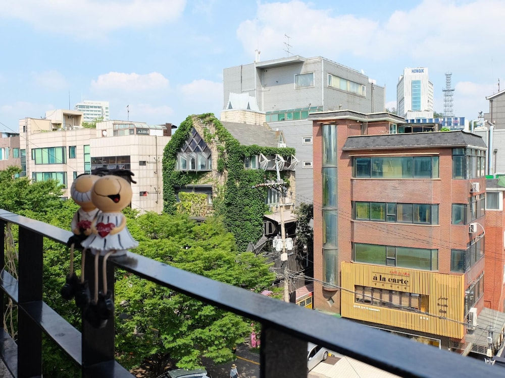 Mamas and Papas Guesthouse and Apartments in Seoul