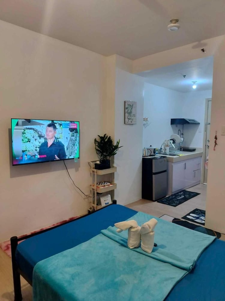 Luxurious 9th Floor Studio in Quezon City With Private Pool