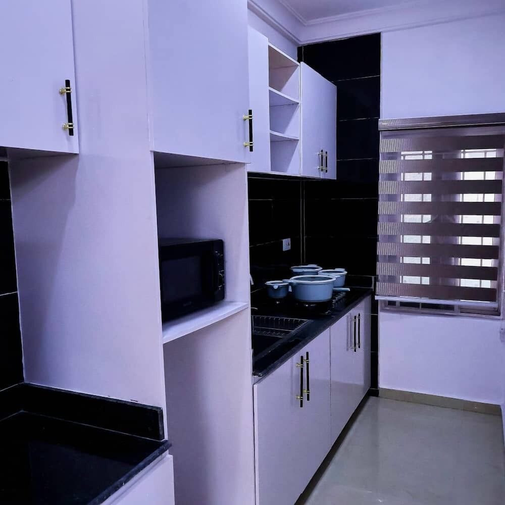Purple Lavender Court Apartment