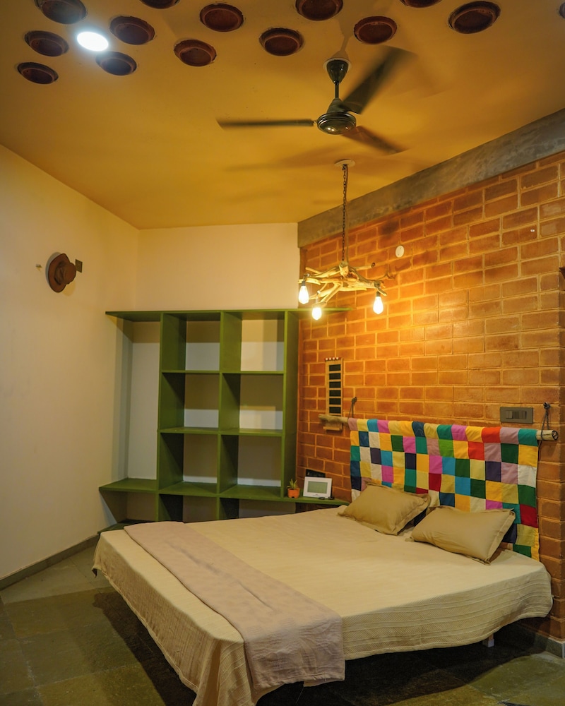AR Lighthouse Bay Villa by Roscotel