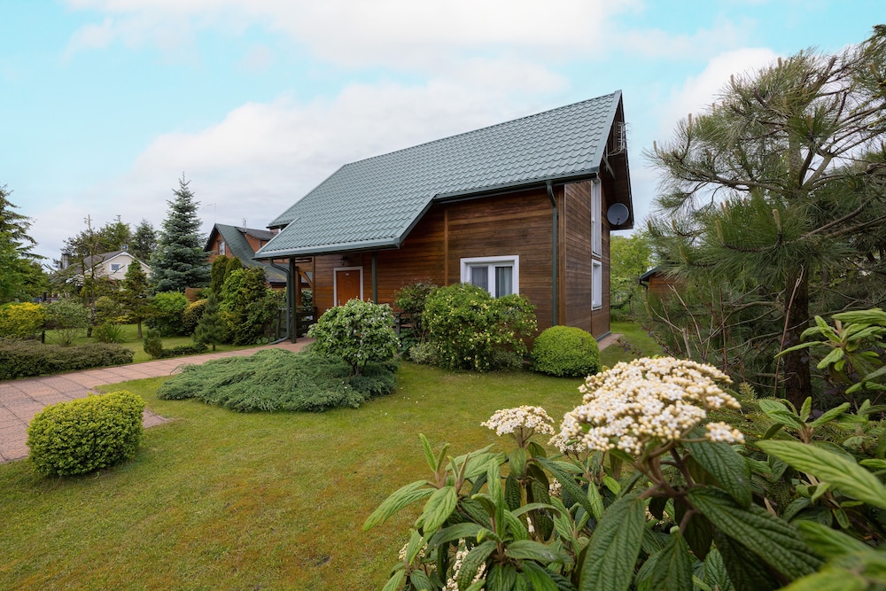 Holiday House With Garden by Renters view 4