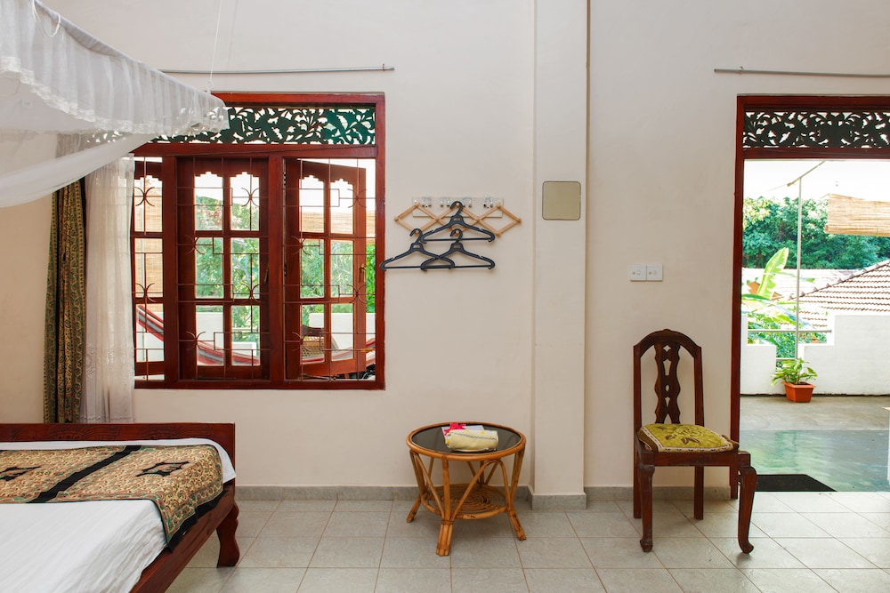 Jungleside House