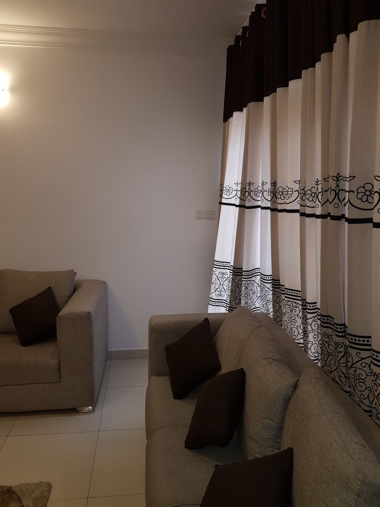 Cadogan Place Estate Apartment