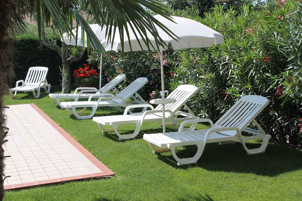 Ferienwohnung mit Terrasse und Pool