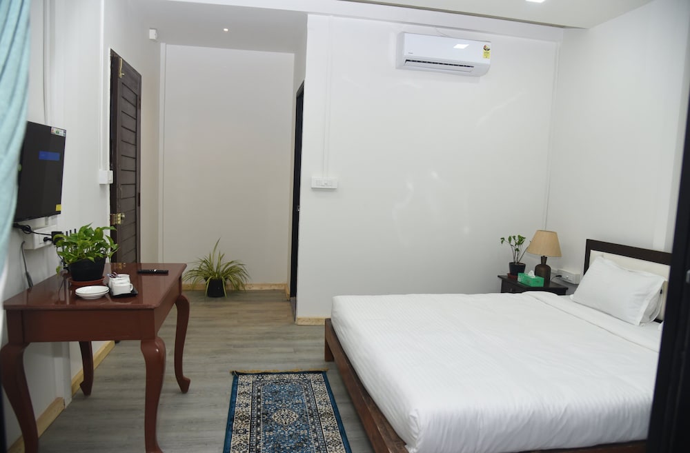 Arambol Sweet Lake Resort