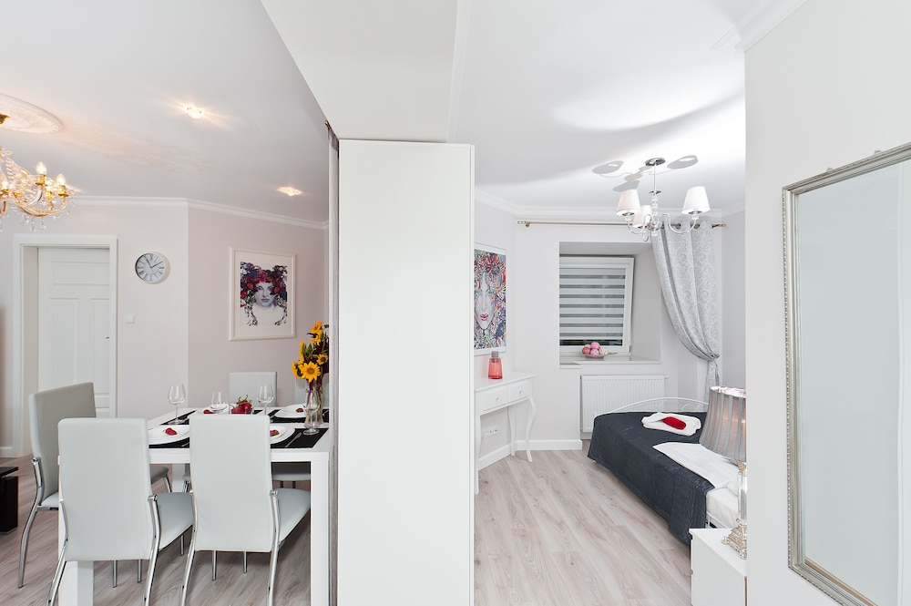 EchoDom 3 Apartments