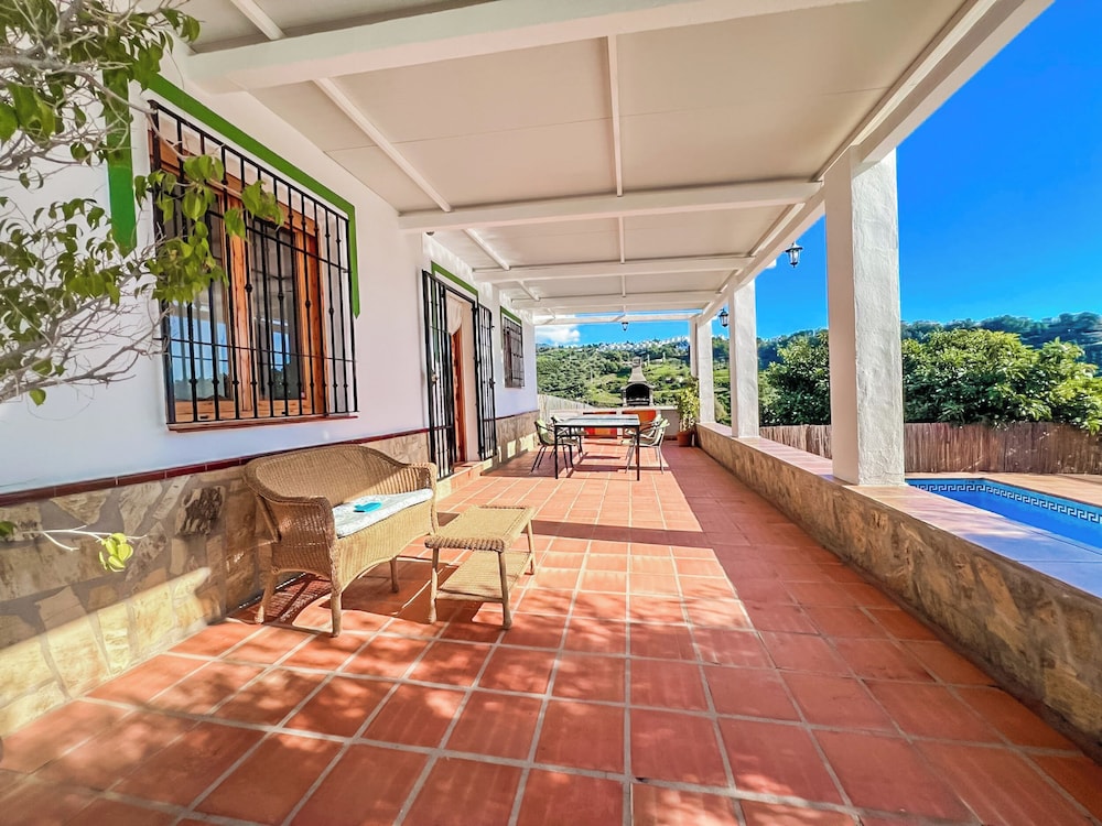 Stunning Private Villa With Sea Views, Pool, and Sun-drenched Terrace