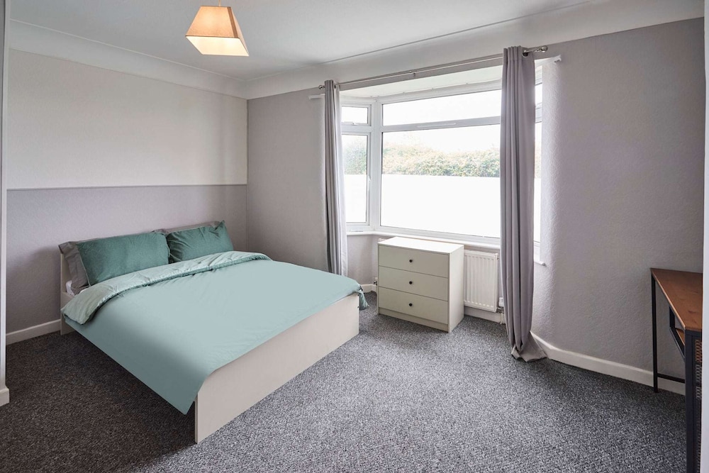 Host Stay Oldbury Road