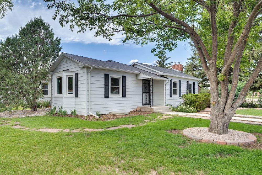 Walk to Frontier Days: Cheyenne Home w/ Patio!