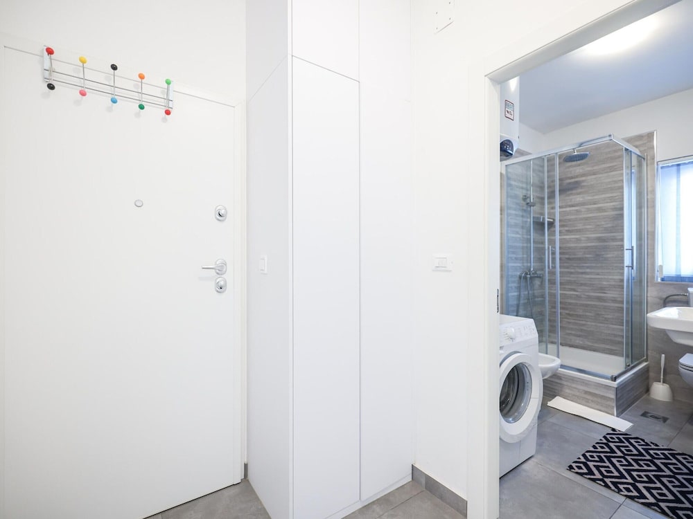 Modern Holiday Home With Balcony in old Town view 3