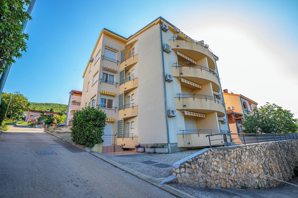 Apartman Mira