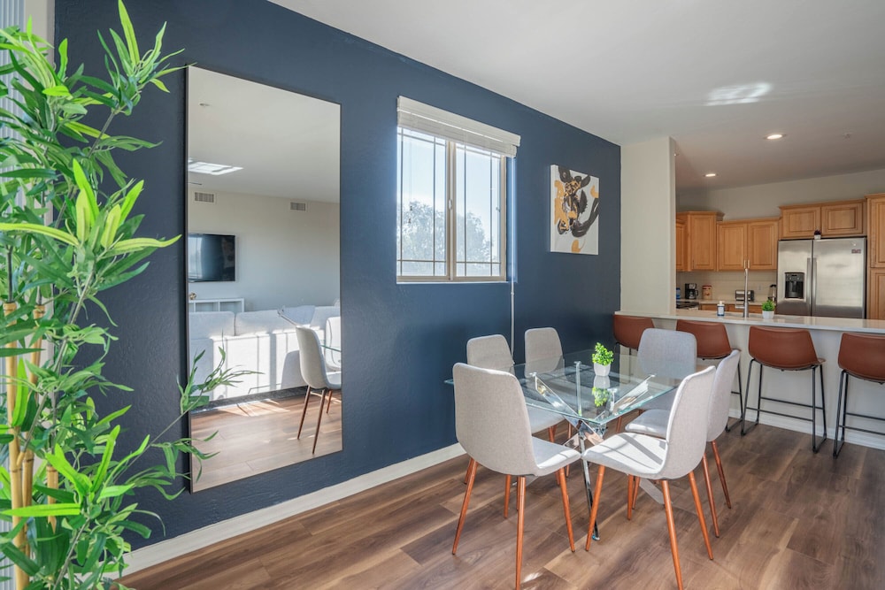 ROVE LIVING/KL - The Fredrick Tempe