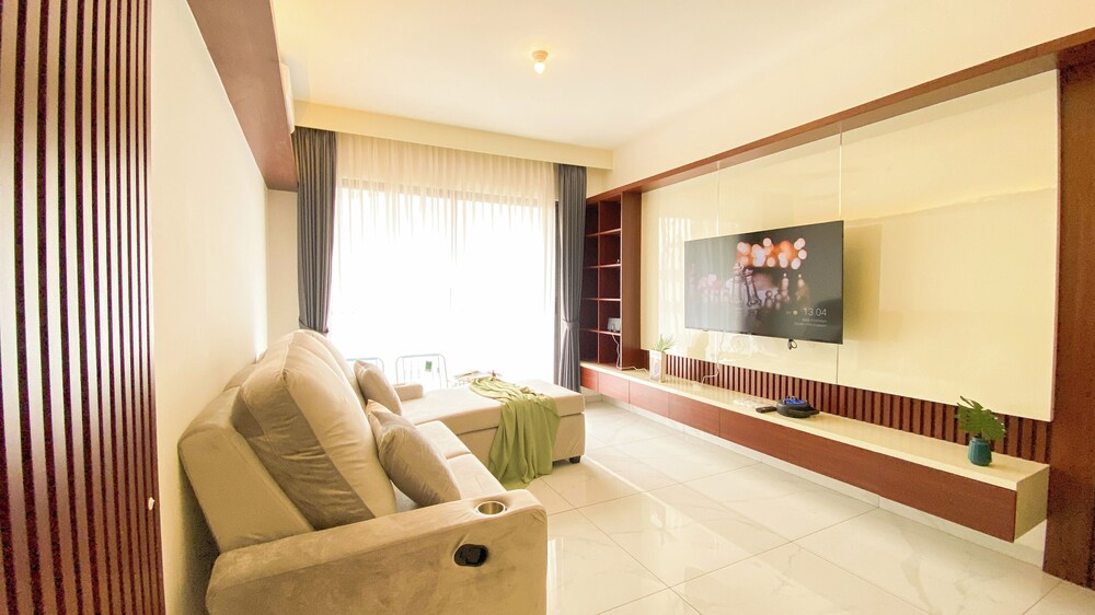 Comfort And Elegant 3Br Apartment Sky House Bsd