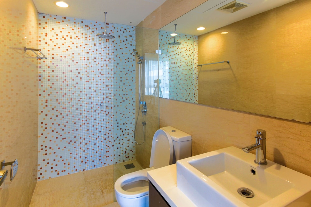 NaiBnB @ Regalia Residence