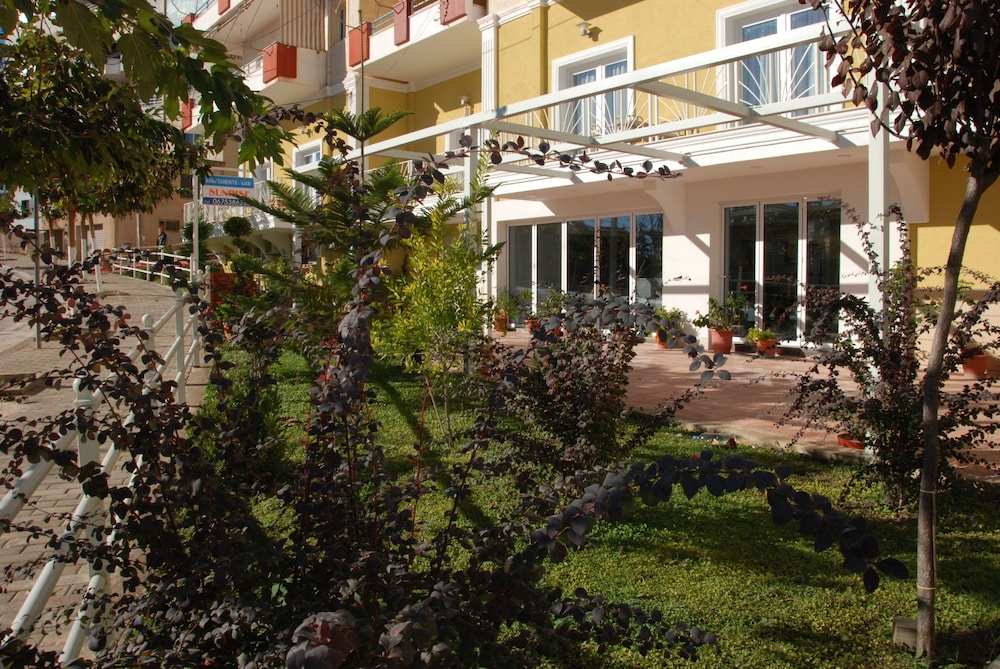 Sunrise Luxury Apartments