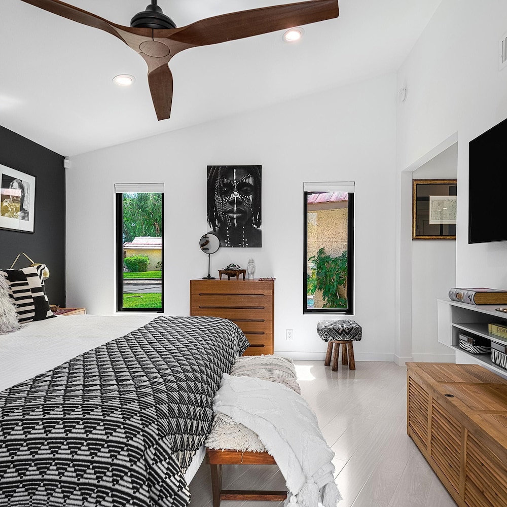 Cccc Gorgeous Remodel With Stellar Views