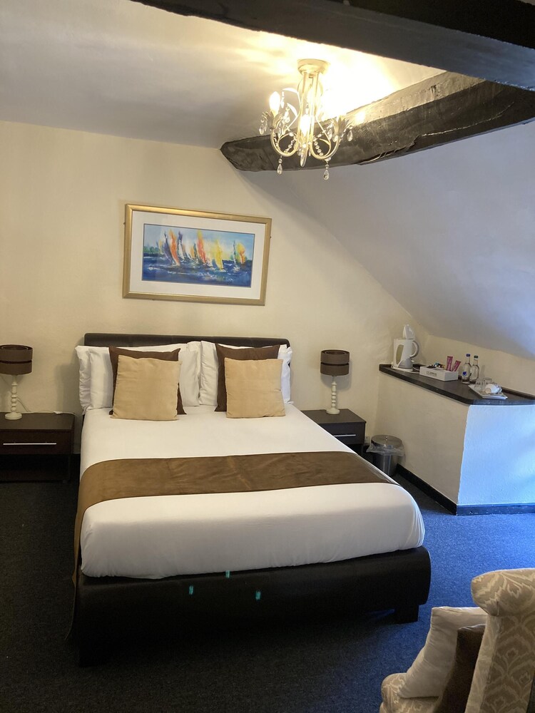 The Cridford Inn