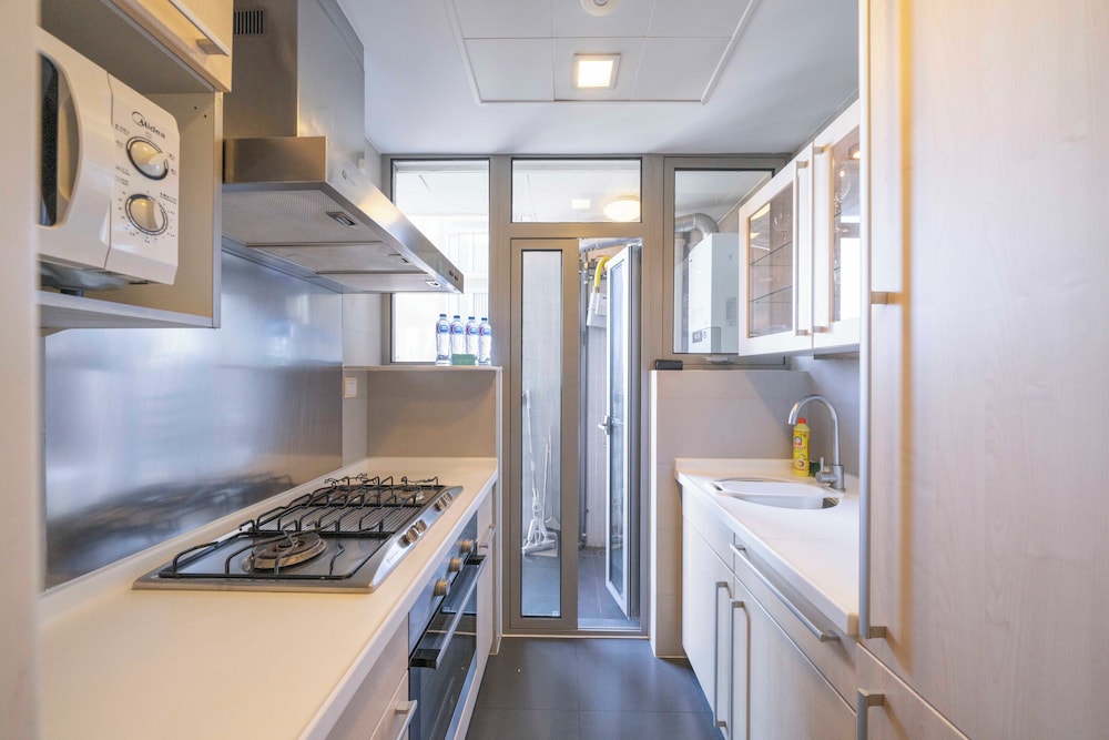 Tyms 2BR 1BA Apt Yongxin Century
