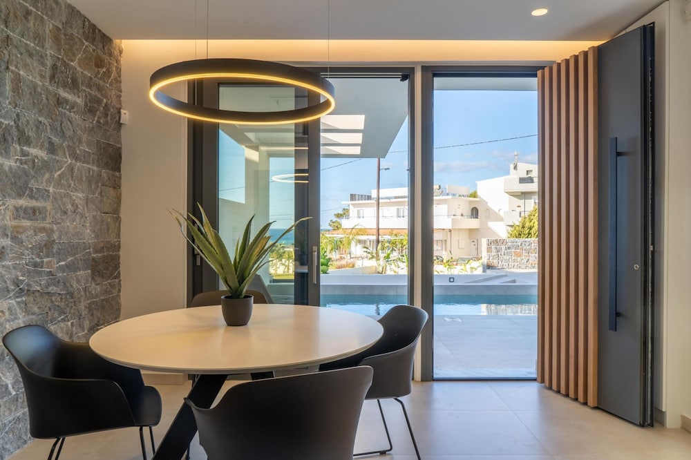 Aethra Deluxe Villa With Pool 700m From Beach