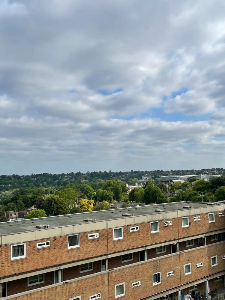 Trendy 2BD Flat - 6 Minutes to Wimbledon