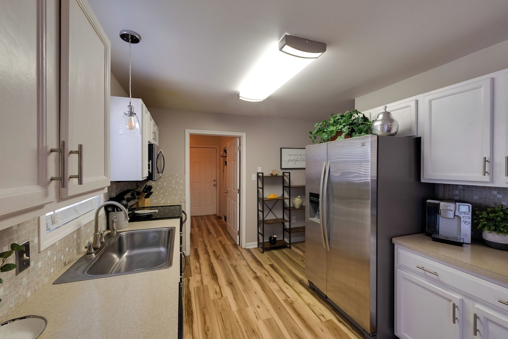 Walk to Dtwn Milton: Spacious Family Home w/ Yard