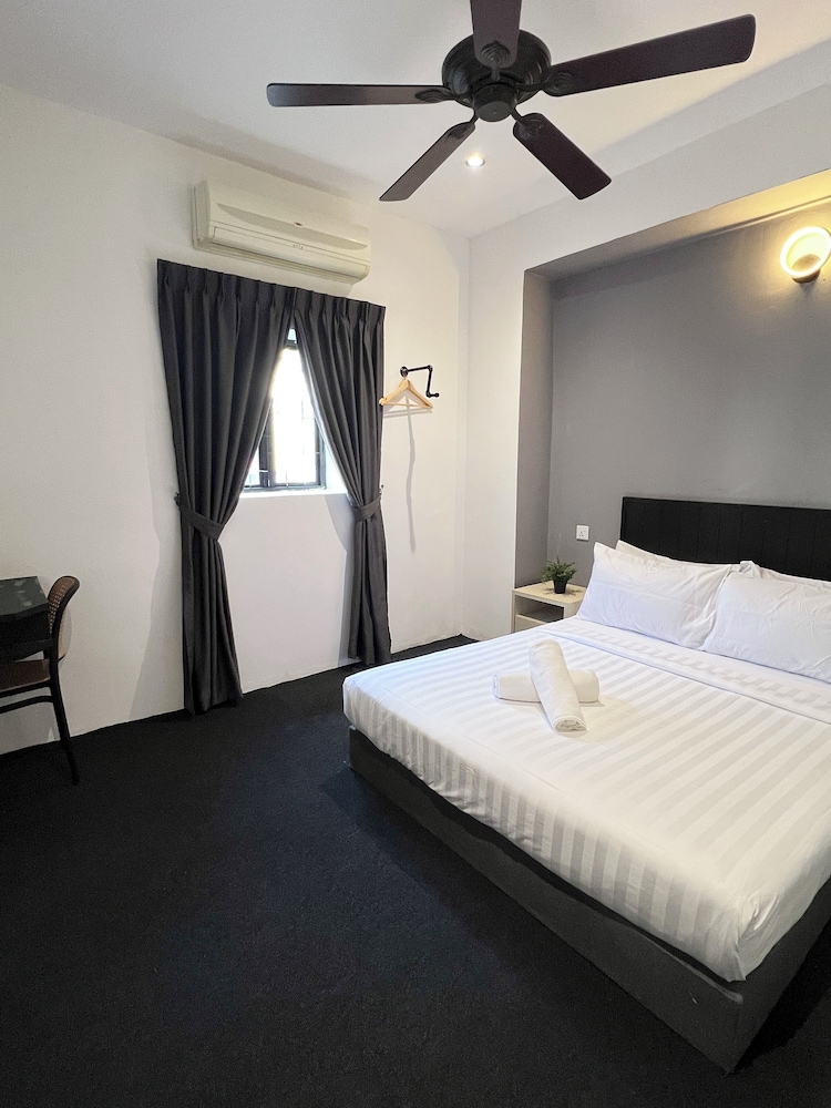 Quee Hotel
