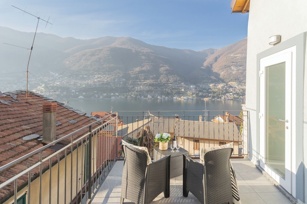 Pozzo Vertical Apartment With Garden and Parking by Rent all Como