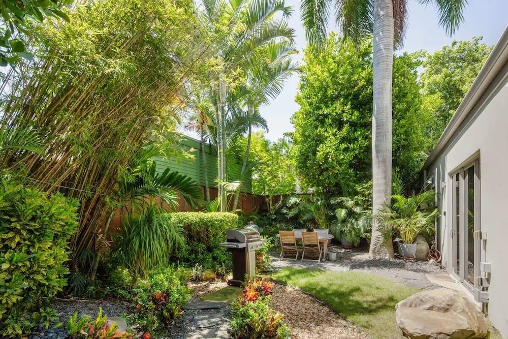 Contra House Key West
