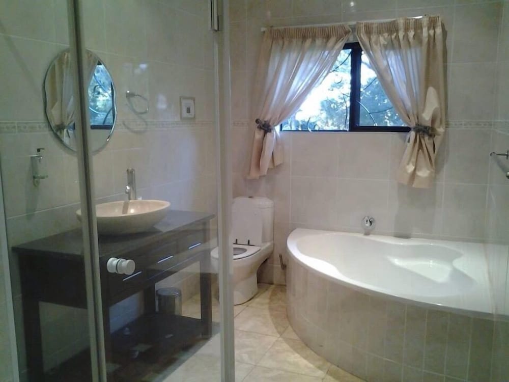 Le Bougainville Guest House