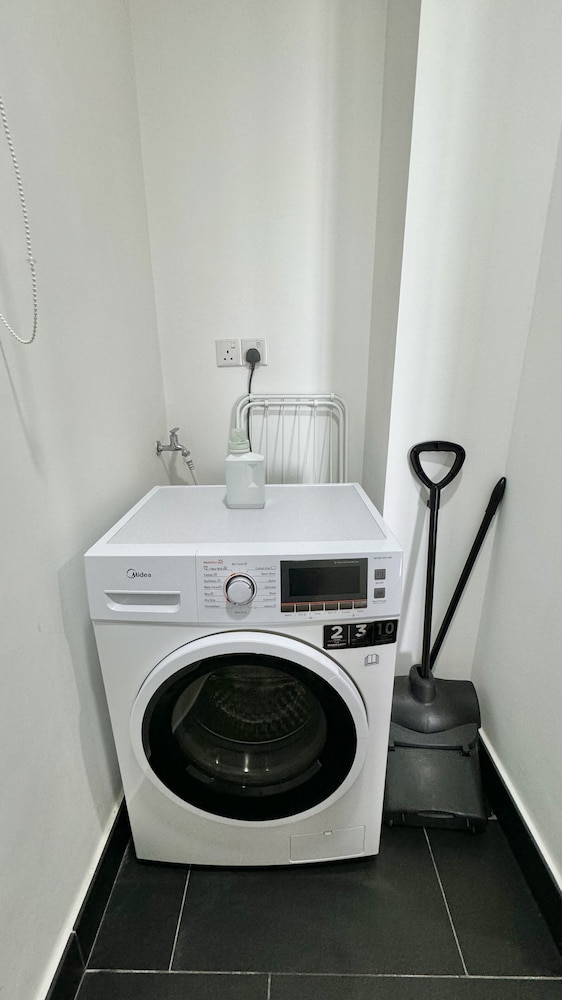 UNA Serviced Apartment by Manatidur
