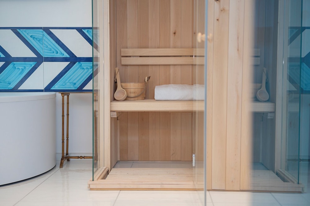 Maiori Suites