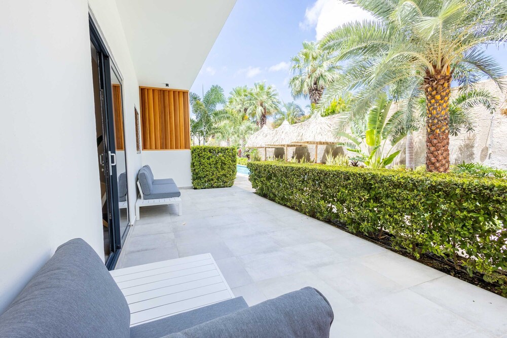 Chic 3BR Apartment Mambo Beach Area Stay
