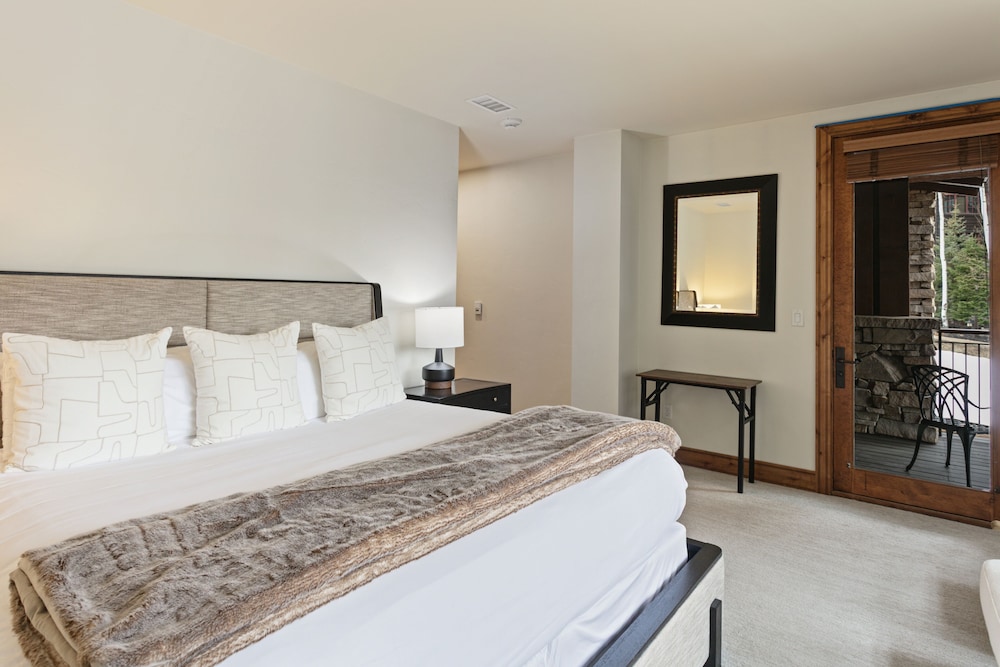 106 - Three Bedroom Shooting Star 3 Condo