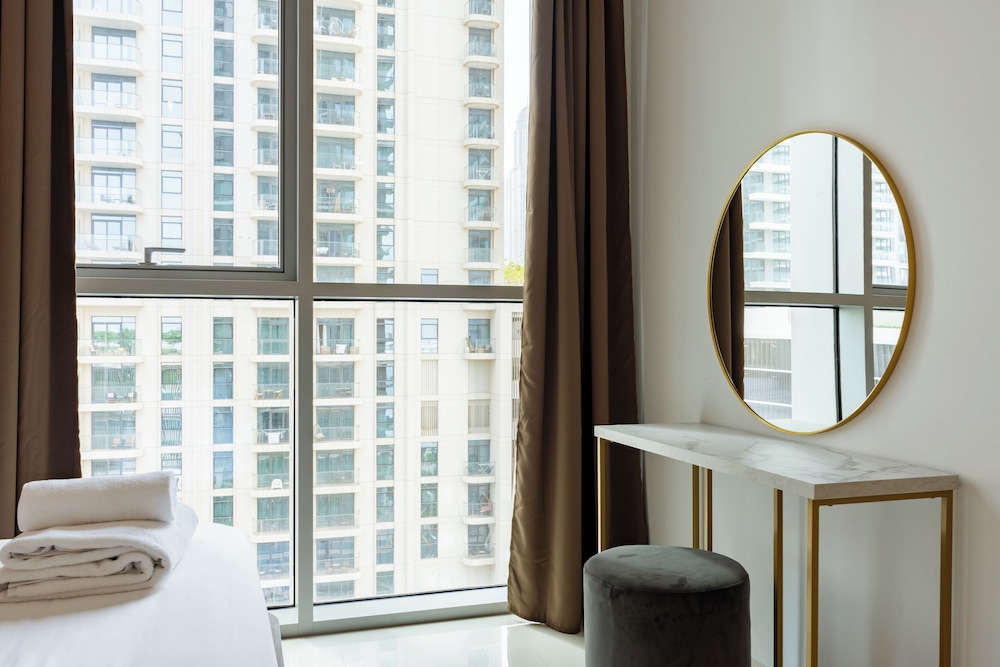 Beach Isle Residences- Emaar Beachfront