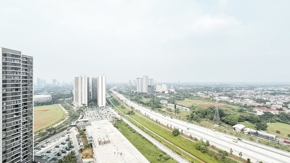 Cozy 2Br With Extra Room At Sky House Bsd Apartment